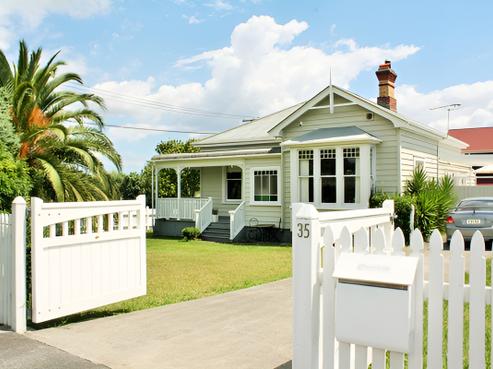 35 Roberton Road, Avondale