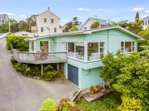 14A Donald Crescent, Karori