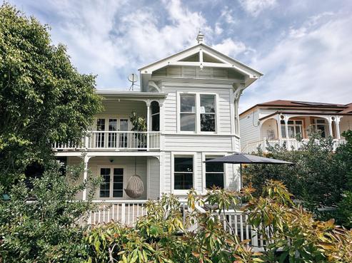 9 May Avenue, Napier Hill