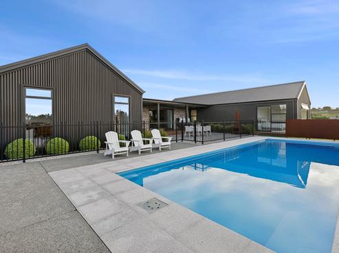11 Shirtcliff Lane, Redwood Valley