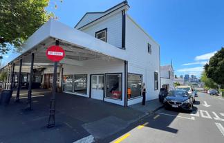 RETAIL SHOWROOM AND OFFICE
