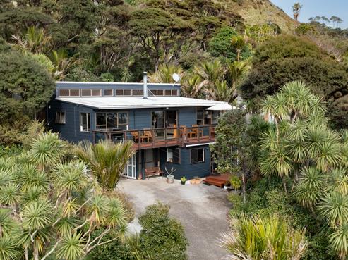 125 Seaview Road, Piha