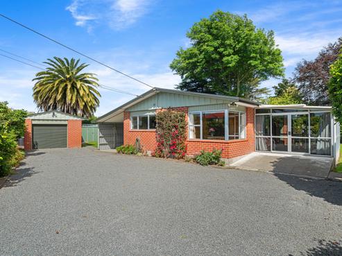 38 Lincoln Road, Carterton