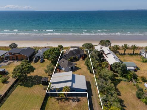 300 Kenwood Drive, Matarangi