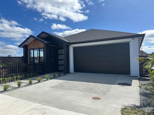12 Tipu Crescent, Wainui