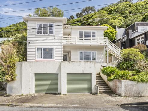 168 Sutherland Road, Lyall Bay
