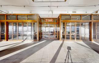 Prime waterfront retail at Princess Wharf