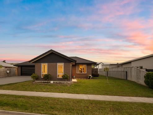 35 Corsair Crescent, Burleigh