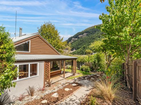 231 Fernhill Road, Fernhill/Sunshine Bay