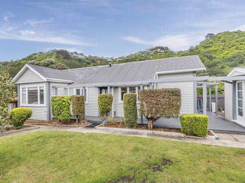 34 Rua Street, Lyall Bay