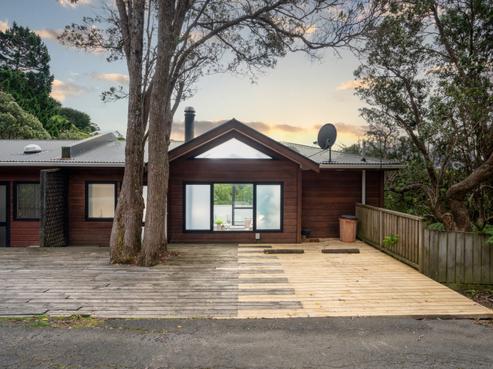 66F Balfour Street, Mornington