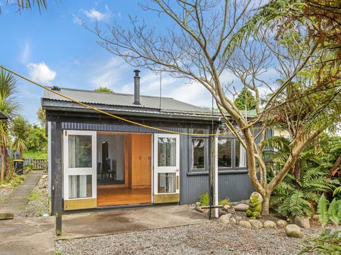 28 Adderley Street, Westport