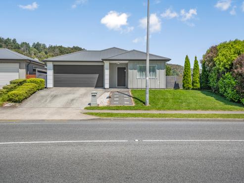 1394 High Street, Taita