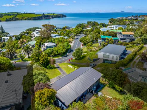 35 Everard Avenue, Army Bay