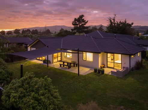3 Spitfire Drive, Burleigh