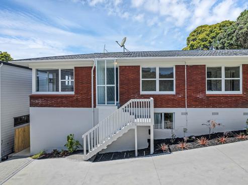16B Downing Street, Glenfield