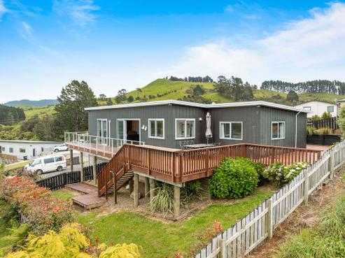 135 Rangituia Street, Whangamata