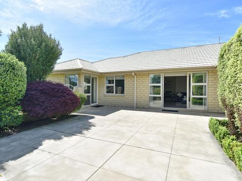 2 Red Checkers Place, Hornby