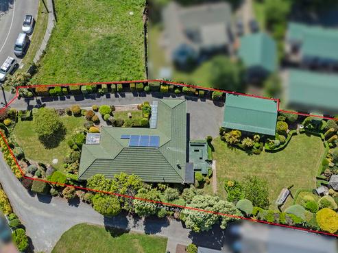 33 Banks Avenue, Dallington