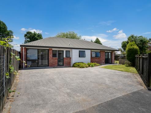8 Hilliard Place, Leamington