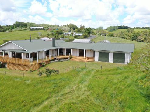 3660 Highway 22, Whangape