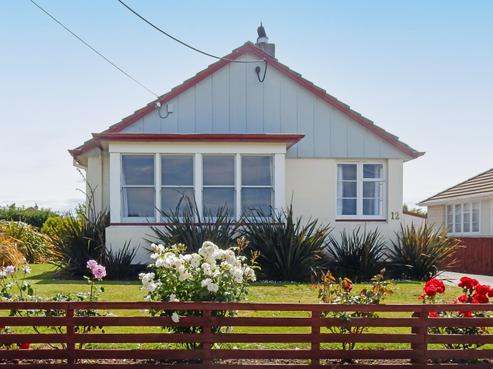 12 Harlech Street, Oamaru
