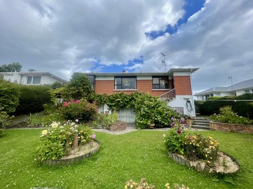 245 Pine Hill Road, Dalmore