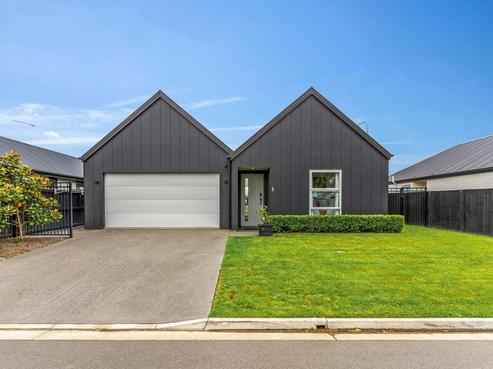 8 John Raven Lane, Woodend