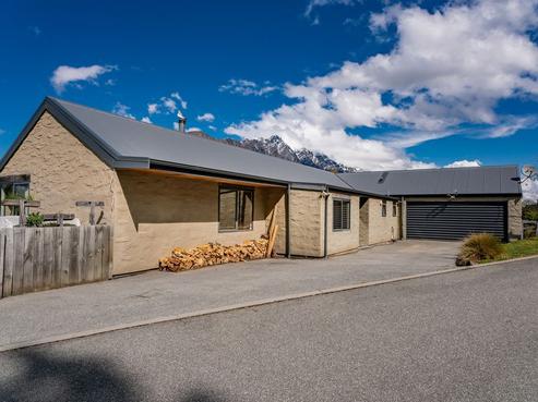 44 Ferry Hill Drive, Lower Shotover
