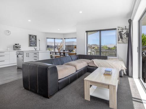 9 Aqua Way, Paraparaumu