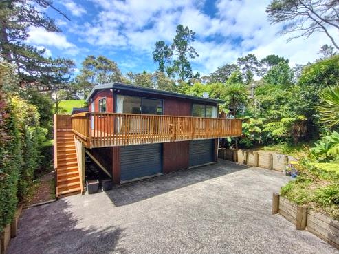 23A Fairmount Road, Titirangi