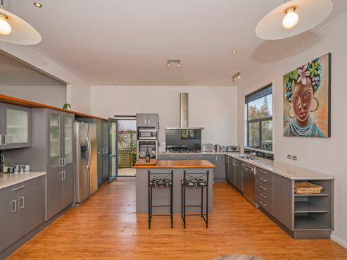 121 Manuka Place, Matarangi