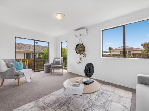 2/17 Coombe Avenue, Otara