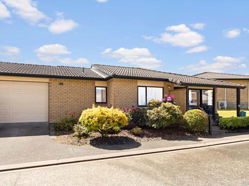 38/197 Royal Road, Massey