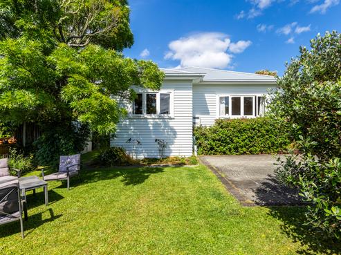 114A Kiwi Road, Point Chevalier