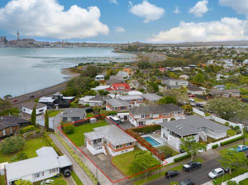 5 Heath Avenue, Northcote