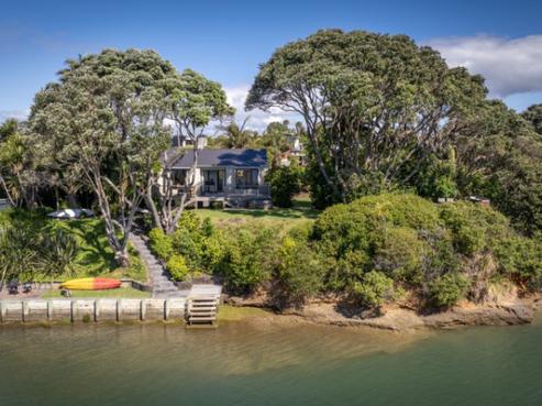 33 Nihinihi Avenue, Raglan