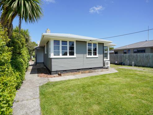 36 Scott Street, Strathern