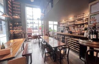 UNIQUE RESTAURANT SPACE AT SUGAR TREE APARTMENT
