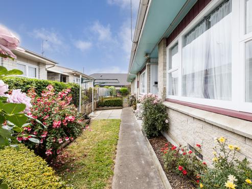2/210A Grove Road, Mayfair