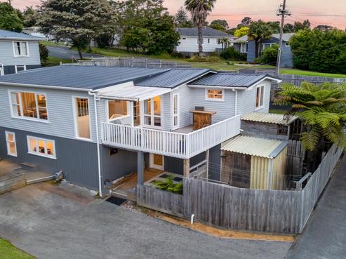 7 Norman Road, Titirangi