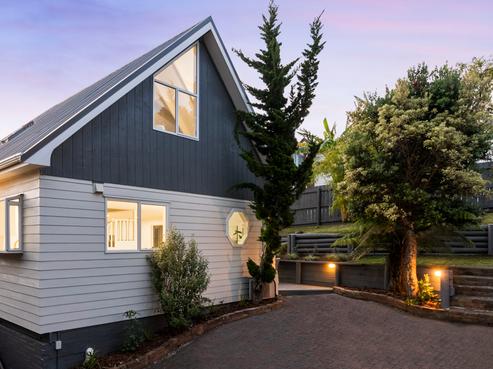 2/56 Lavery Place, Sunnynook