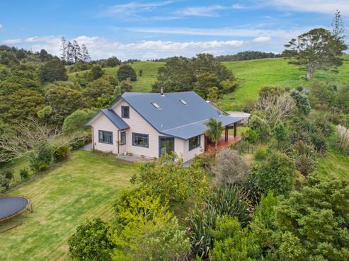152 Mcbreen Road, Hikurangi