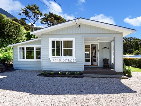 28 Old Mill Road, Okiwi Bay