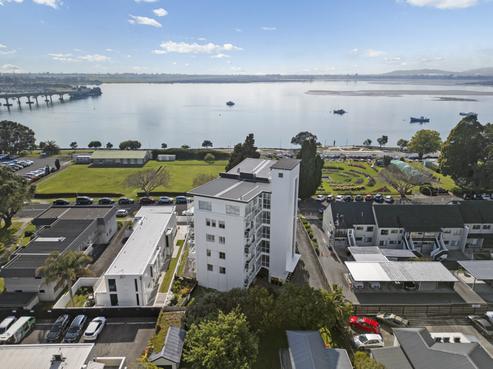 1/22 Cliff Road, Tauranga Central