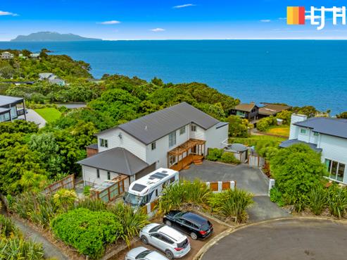 128 Lax Crescent, Leigh