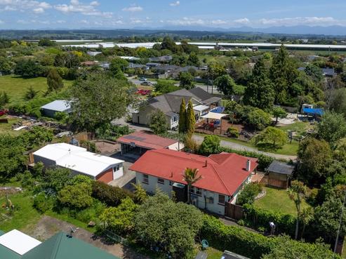 240 Ranzau Road, Hope
