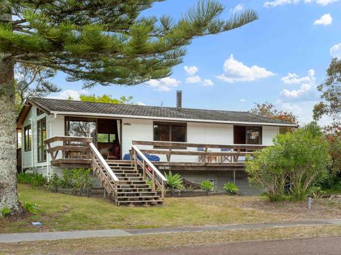 33 Dunlop Drive, Pauanui