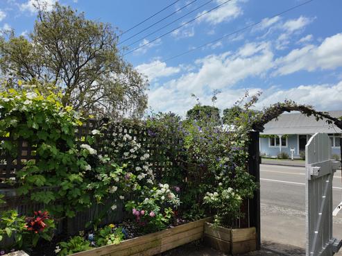 142 Broadway, Marton