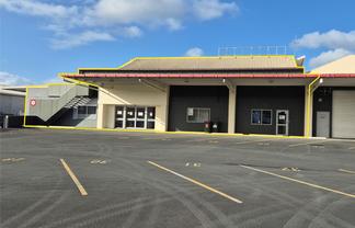 Bright spacious office opportunity